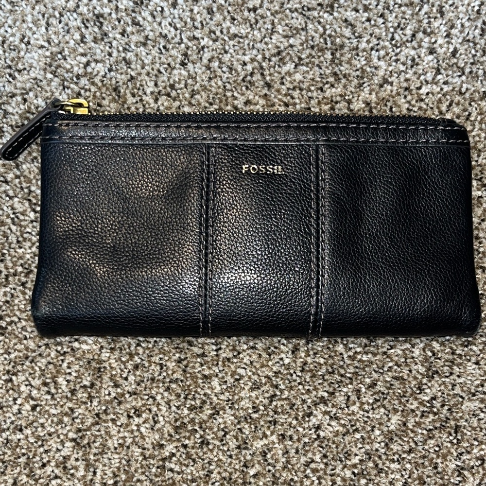 Fossil Ella Clutch Black Leather Wallet